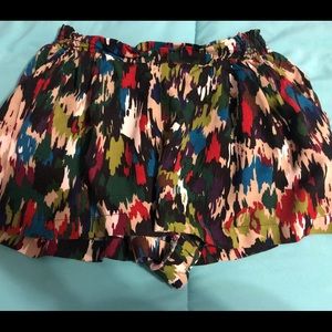 Multicolor cotton shorts with pockets